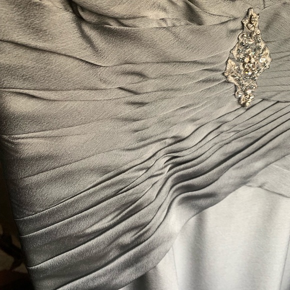 Mother of the bride dress - Picture 3 of 6